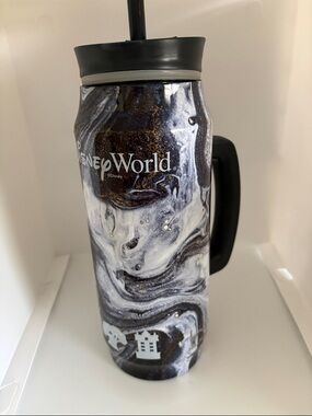 Wellness Disney 40oz Black & White Marble Travel Mug with Handle excellent